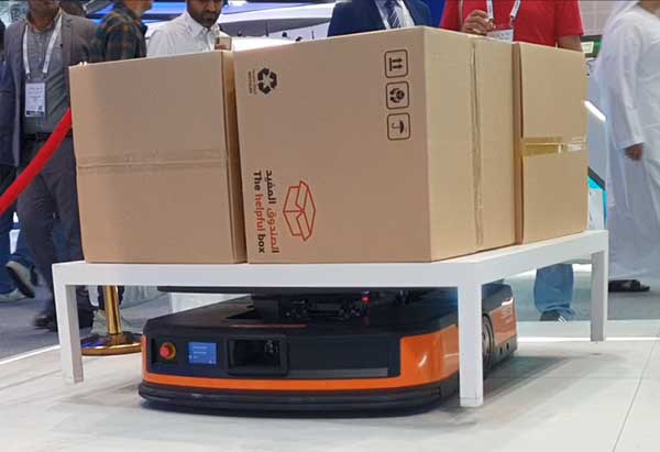نمایشگاه جیتکس 2020-رباتهای اتوماتیک حمل بار بر مبنای 5G